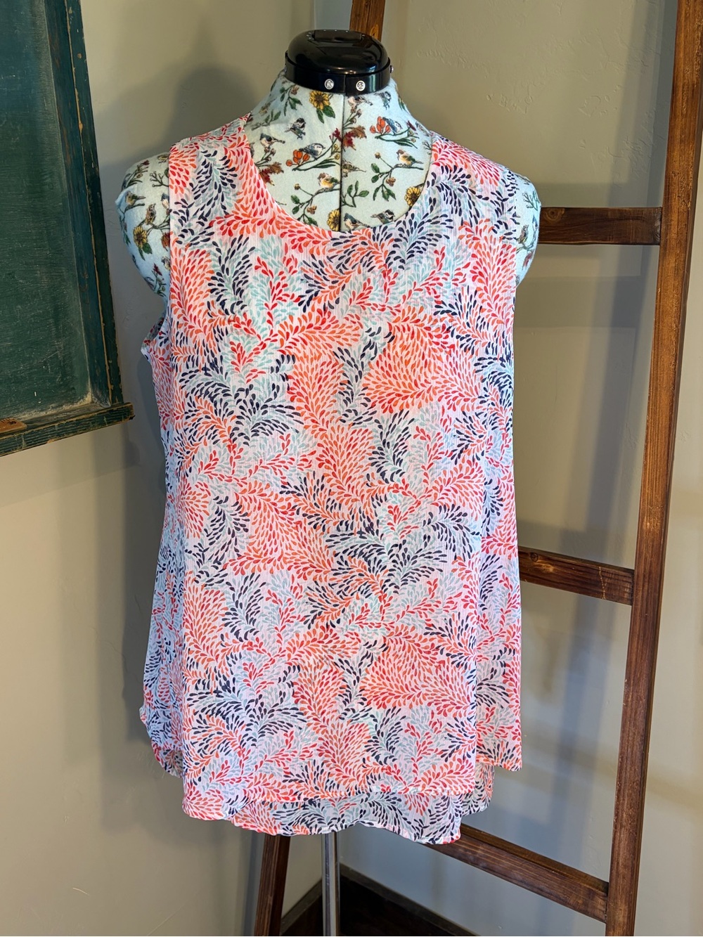 Fever Coral and Navy Leaf-Print Tank Top